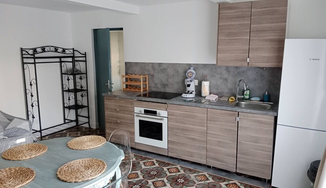 Studio Rénové à Neuf Bien Équipé Avec Jardin à 15 Minutes de Narbonne