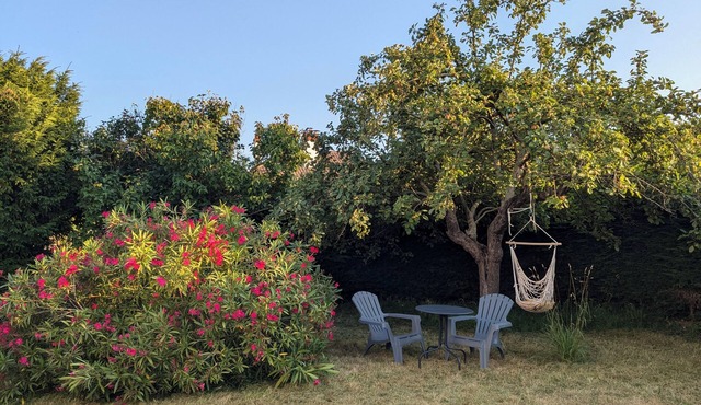 Studio Rénové Avec Jardin à Tours Nord à 3 min du Tram