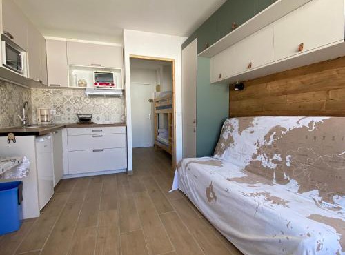 Studio rénové avec balcon, 4 couchages à La Joue du Loup - FR-1-504-185