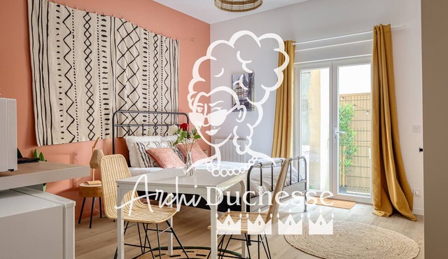 Studio rénové balnéo et balcon centre