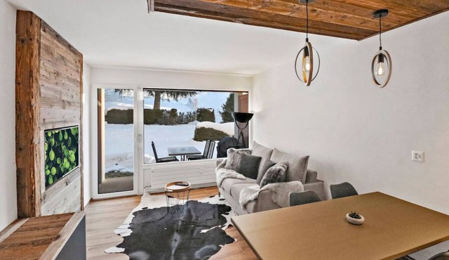 Studio rénové et chaleureux en plein centre