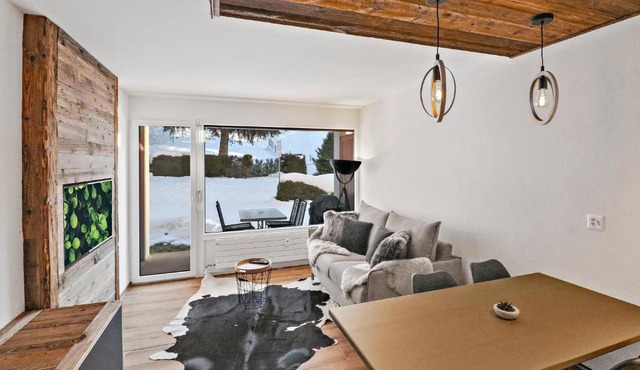 Studio rénové et chaleureux en plein centre