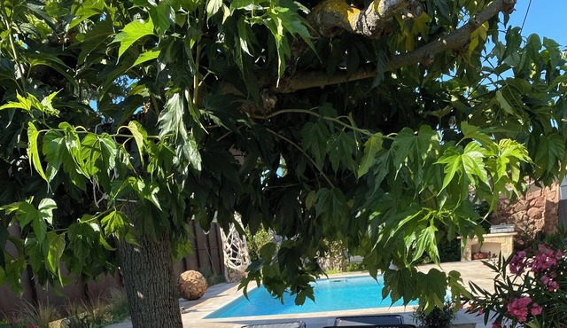 Studio Refait à Neuf Dans une Propriété de Charme Avec Piscine, Entre mer et lac