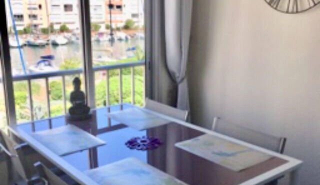 STUDIO RENOVATED WITH VIEW ON BOATS FOR 4 PEOPLE