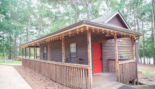 studio rm w/full kitchen, 1 bth , private deck, & WiFi @ Kick Back Ranch.