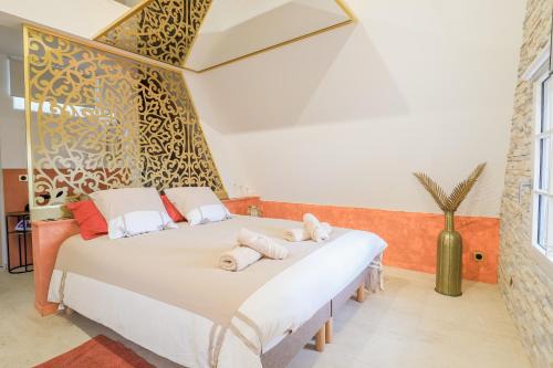 Studio romantique Arras Vue beffroi Place des Héros