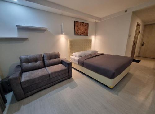 Studio Room Apartment with Pool