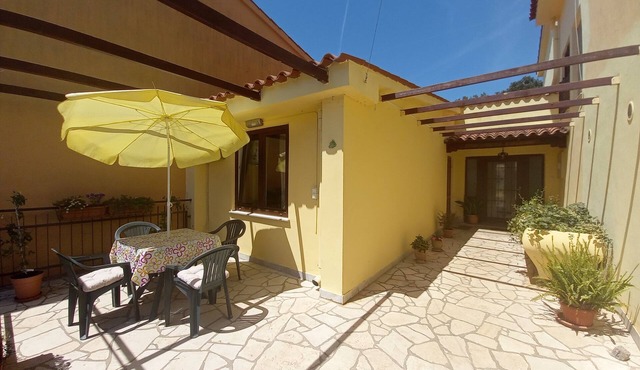 Studio Ružica in village Pješčana uvala, 500m from the beach