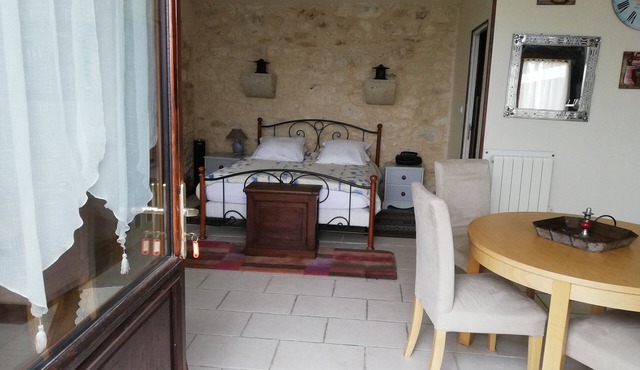 Studio/Saint-Meard vineyards/DbedPetsOk/Wifi