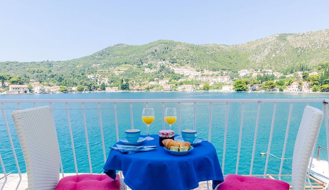 Studio Seastar apartment with a balcony sea viewn