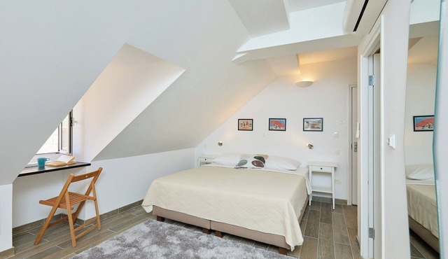 Studio Sebastiaan - One Bedroom Apartment, Sleeps 2