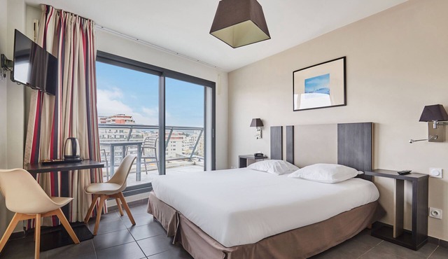 Studio Spacieux | 200m de L'Avenue du Prado