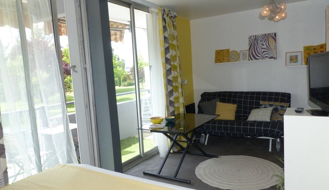 Studio, sun and greenery