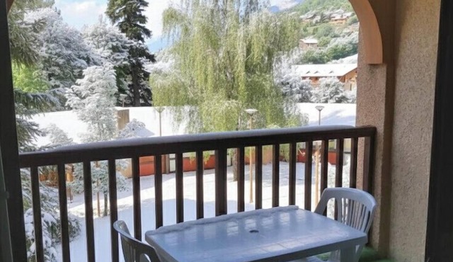 Studio sur parc, proche centre et télécabine