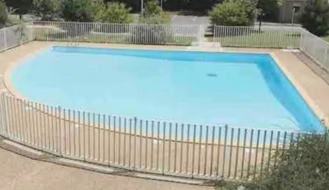 Studio T1 fully equipped heated pool free parking les hauts d'honfleur