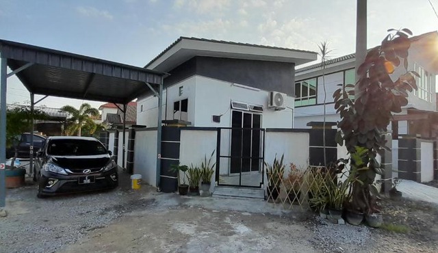 Studio Teratak Alisha Permatang Pauh