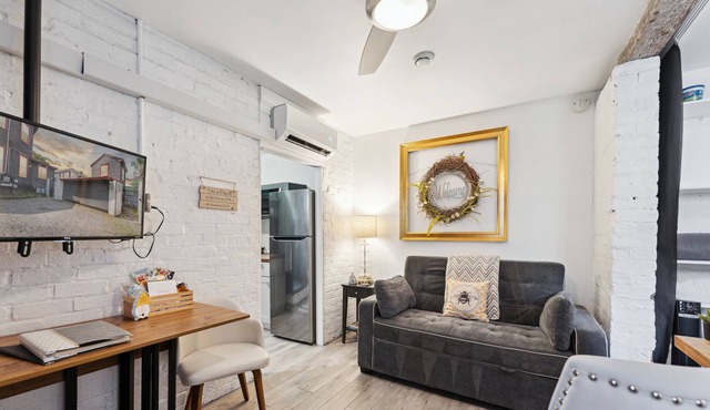 Studio @ the Hive, Cozy Cute