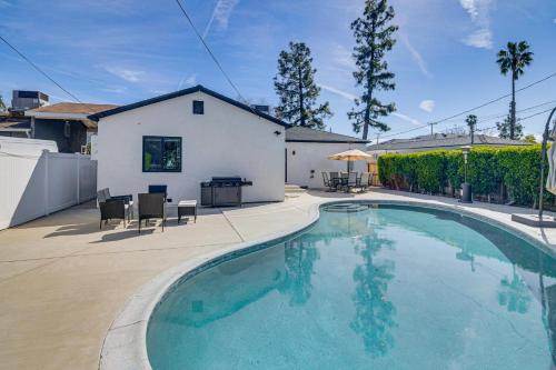 Studio Tours & Universal Fun! Burbank Family Home