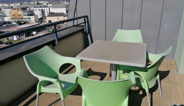 Studio tout équipé + terrasse, quartier Flaubert