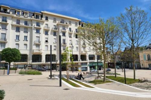 Studio tout équipé - 2 min des thermes - commerces & parking gratuit