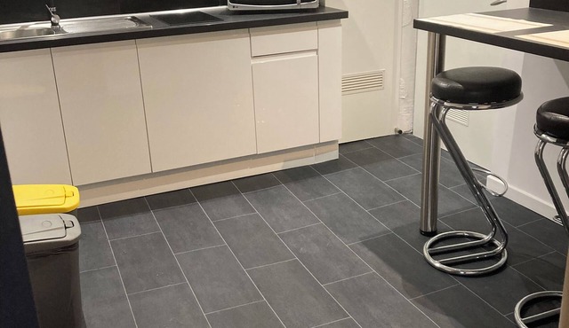 Studio, Tout Équipé Neuf Avec Terrasse, rue Calme à 8 km de Nancy