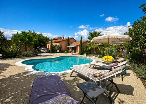 Studio tout confort avec vue sur piscine
