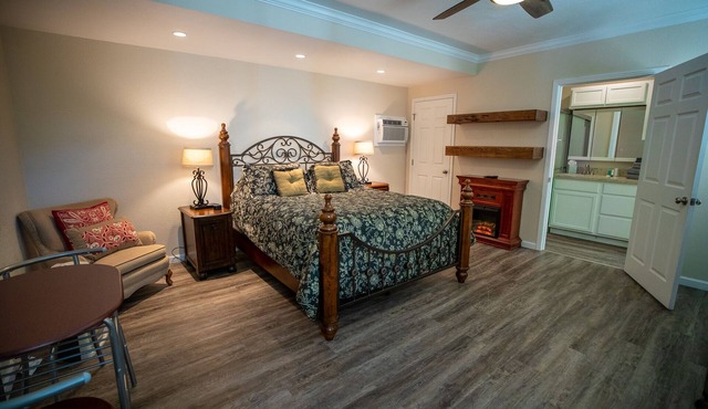 Studio V on Armstrong - Countryside View