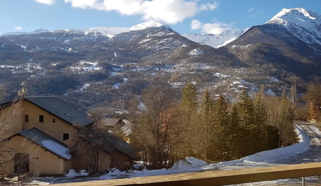Studio Vallouise, Puy saint vincent, Pelvoux, Les Écrins. Magnificent view