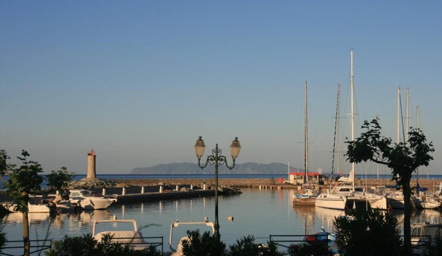 Studio view 100m from the beach sea