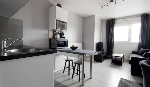 Studio View s/Sea, Pool + 2 Tennis Courts