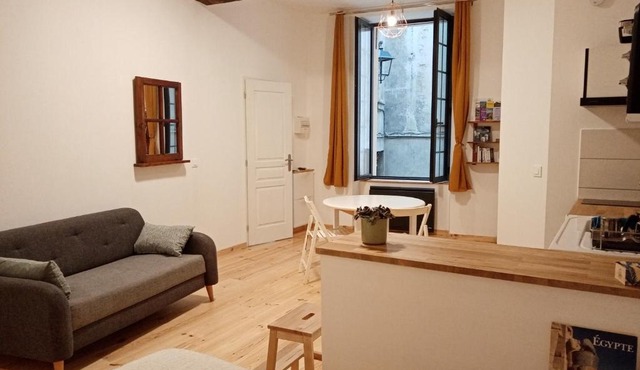 studio-ville médievale-charmant