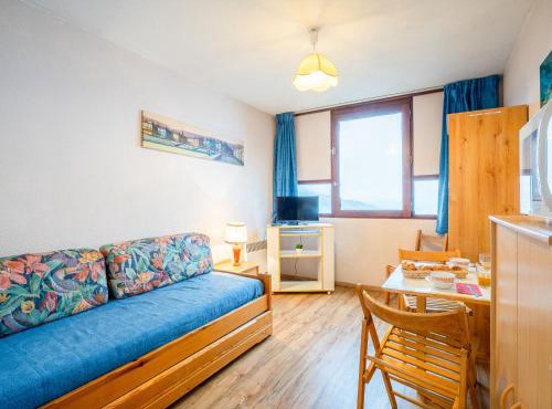 Studio Vostok Zodiaque-73 by Interhome