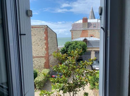 Studio vue mer à 2 min de la plage