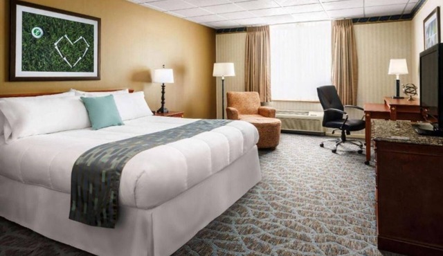 Studio w Indoor Pool & Spa Sauna at Lakeview Golf Resort