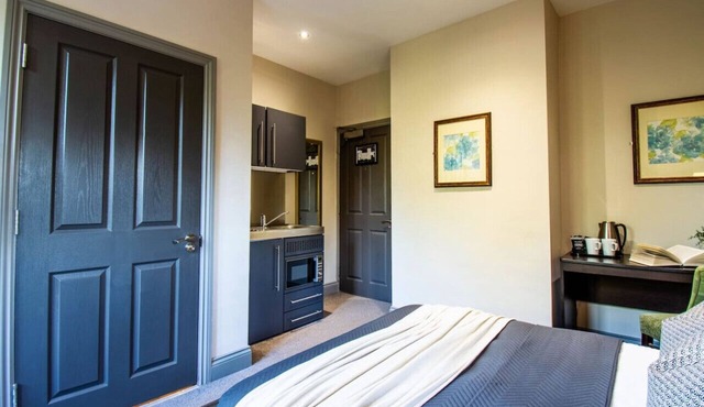 Studio w/Kitchenette Free Gym Pass, Fast Wifi