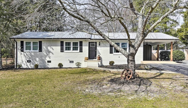 Studio w/Patio - Walk to Hikes, Sights & Bites