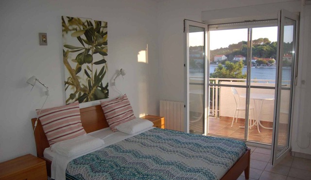 Studio with air conditioning, internet and sea view