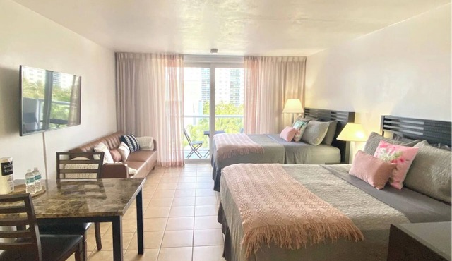 Studio with Beach Access and Panoramic City View!