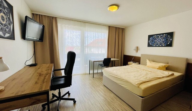 Studio with balcony for 2 in Leonberg
