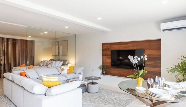 Studio with direct access to the pool | Villa 4