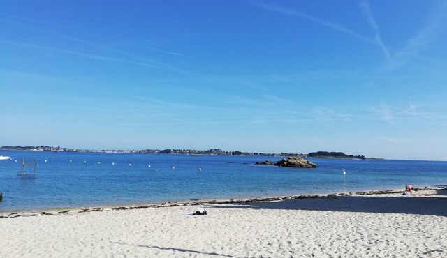 Studio with garden at the doors of the beach and thalasso ROSCOFF