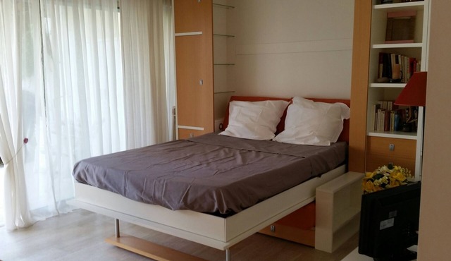 Studio with gardens, swimming pool and tennis