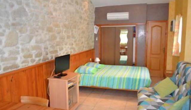 Studio with heated pool and parking between Carcassonne and Castelnaudary