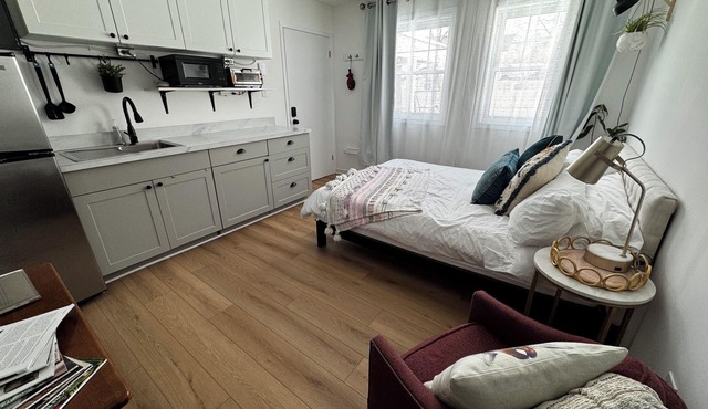 Studio with kitchenette in downtown Carleton Place.