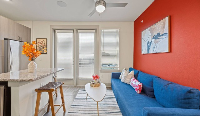 Studio with Patio, Pool, Gym, Parking, Queen Bed & More