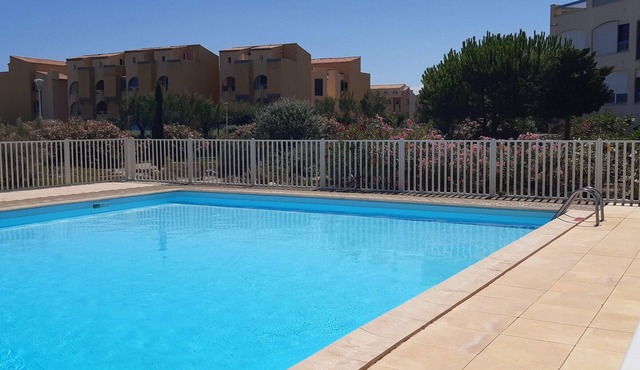 Studio with Pool, 4 Pers., Port Leucate, Parking