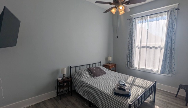 Studio with Queen Bed