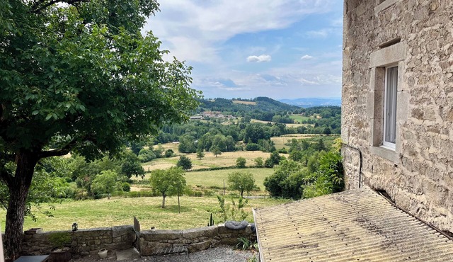 Studio with separate entrance on a 9-hectare estate