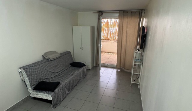 Studio with terrace in Marseille