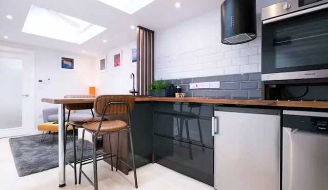 Studio37 - A cosy, stylish central hideaway | Pass the Keys